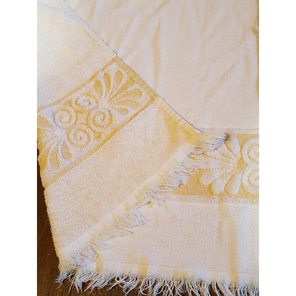 Vintage Cannon Monticello 1 Bath Towel Cream Yellow Sculpted 43x21